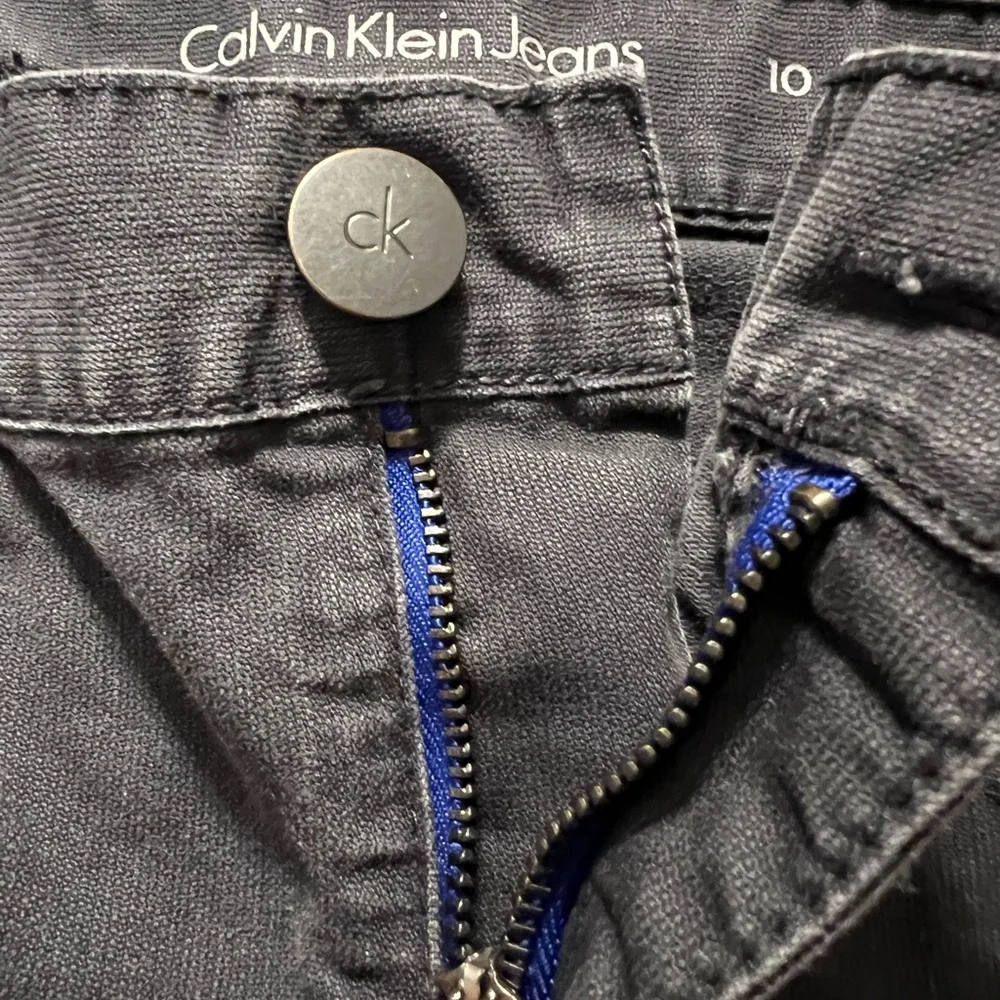 Boys Calvin Klein dark gray Skinny Jeans size 10